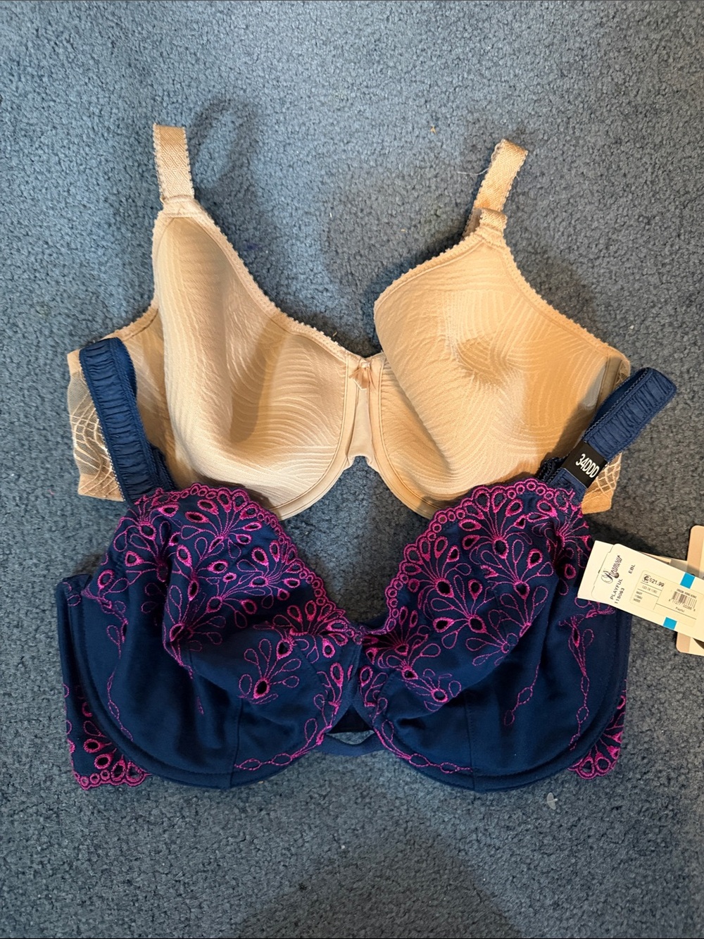 Lot of 2 34DDD bras. Wacoal and Paramour brands